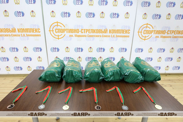 Соревнования по стрельбе «Грация и точность» среди военнослужащих-женщин Соревнования по стрельбе «Грация и точность» среди военнослужащих-женщин