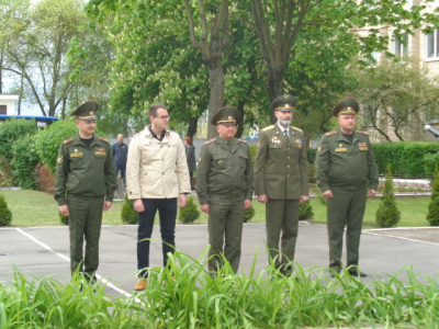 Отправка призывников на срочную военную службу в военном комиссариате Брестской области