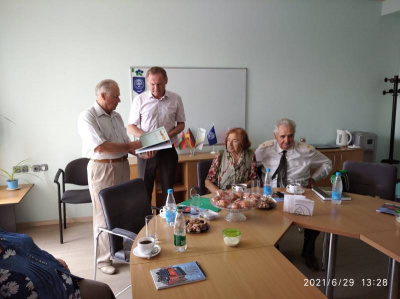 Встреча в трудовом коллективе