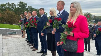 Члены БСО возложили цветы к мемориалу «Минск – город-Герой» 