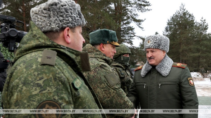 Александр Лукашенко посетил Обуз-Лесновский полигон