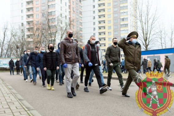 Началась отправка граждан, призванных на воинскую службу