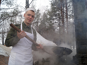 Повар гвардии рядовой Герман Григорович.JPG