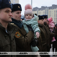 Министр обороны Беларуси принял участие в открытии арендного дома для военнослужащих и членов их семей в Гродно