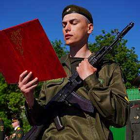 Новобранцы Минской военной комендатуры приняли Военную присягу