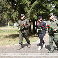 Военнослужащие Вооружённых Сил принимают участие в республиканском субботнике 