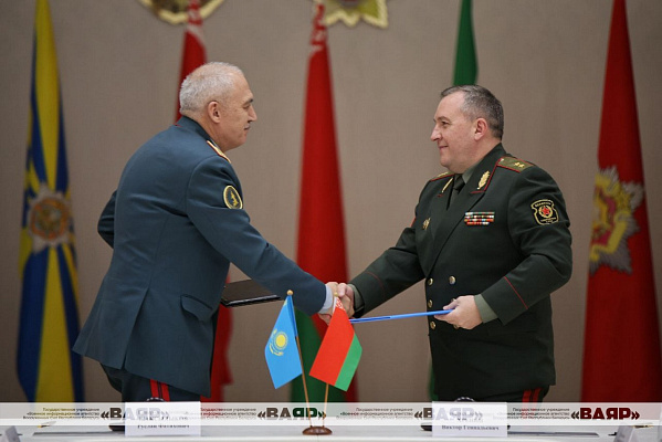 В рамках двустороннего военного сотрудничества