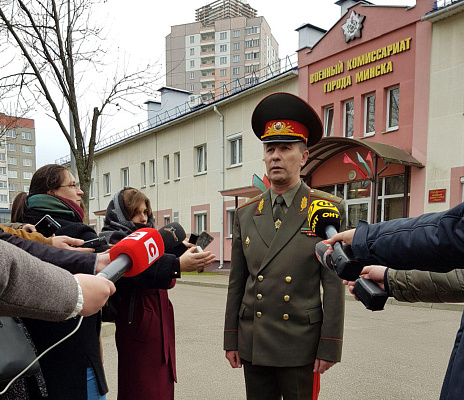 Началась отправка в войска граждан, призванных на срочную военную службу