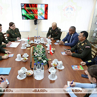 Генерал-майор Валерий Ревенко встретился с военными дипломатами Республики Перу