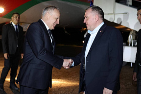 Министр обороны Беларуси генерал-лейтенант Виктор Хренин прибыл в Бишкек