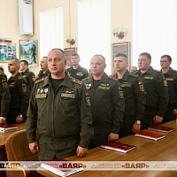 Генерал-майор запаса Александр Бас простился с Боевым Знаменем