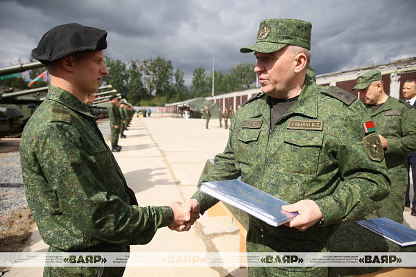 В 11 омбр состоялась церемония вручения модернизированных танков Т-72БМ2