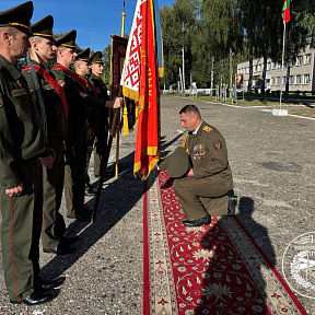 В 111 абр состоялась торжественная церемония прощания командира бригады с Боевым Знаменем