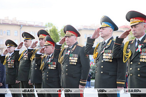 Министр обороны Беларуси и руководство военного ведомства приняли участие в акции «Беларусь помнит»