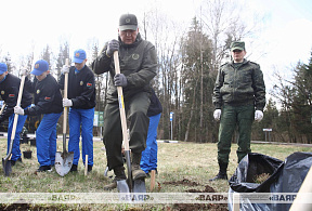 Военнослужащие Вооружённых Сил принимают участие в республиканском субботнике (дополняется)