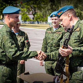 Торжественные церемонии вручения оружия и военной техники Торжественные церемонии вручения оружия и военной техники
