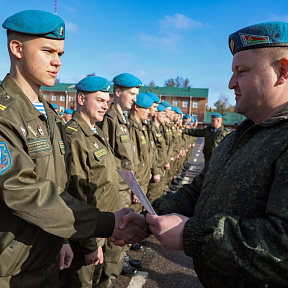 В Вооружённых Силах провожают в запас военнослужащих, выслуживших установленные сроки службы
