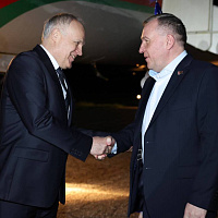 Министр обороны Беларуси генерал-лейтенант Виктор Хренин прибыл в Бишкек