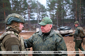 Намеснік Міністра абароны Беларусі наведаў палігон, дзе праходзіць баявое зладжванне падраздзяленняў, якія прыцягваюцца да ўдзелу ў КШУ