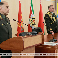 Генерал-майор Павел Муравейко простился со Знаменем Министерства обороны