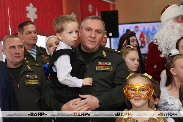 Министр обороны Республики Беларусь принял участие в акции «Наши дети» (видео)