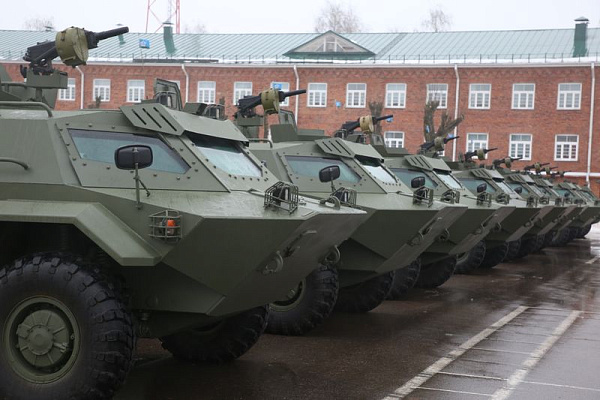 Бронированные машины «Кайман» поступили на вооружение витебских десантников