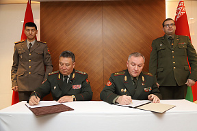 В Бишкеке состоялась встреча глав оборонных ведомств Республики Беларусь и Кыргызской Республики