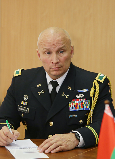 Контакты с представителями военно-дипломатического корпуса