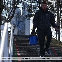 Белорусские военнослужащие традиционно принимают участие в республиканском субботнике