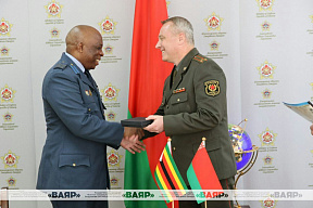 Состоялся обмен мнениями по вопросам взаимодействия в военной сфере между Беларусью и Зимбабве