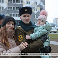 Министр обороны Беларуси принял участие в открытии арендного дома для военнослужащих и членов их семей в Гродно