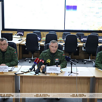 Министр обороны Беларуси провёл брифинг для представителей СМИ в связи с нарушением воздушного пространства страны