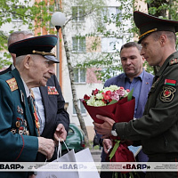 Накануне Дня Победы представители Министерства обороны поздравили ветеранов Великой Отечественной войны