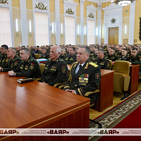 Министр обороны Беларуси представил личному составу офицеров, назначенных на новые должности