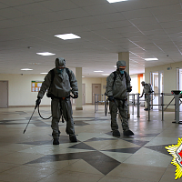 Сводный батальон РХБ защиты провел дезинфекцию двух школ и детского сада в Боровлянах