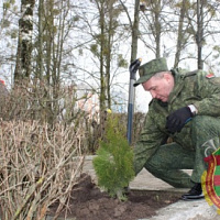 Министр обороны Республики Беларусь принял участие в Республиканском субботнике