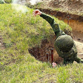 Занятия по метанию гранат с курсантами военно-транспортного факультета в БелГУТ