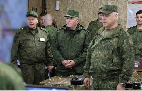 Министр обороны Беларуси генерал-лейтенант Виктор Хренин прибыл в Российскую Федерацию