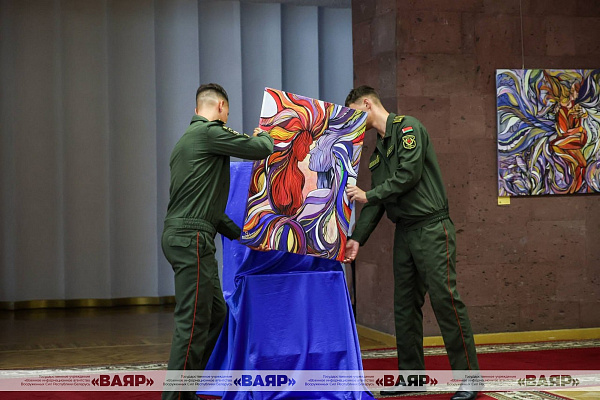 В Центральном Доме офицеров состоялось открытие выставки «Мова любовi. Служение»