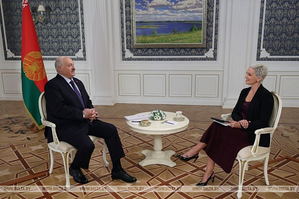 Президент Беларуси Александр Лукашенко дал интервью телеканалу «Аль-Арабия»