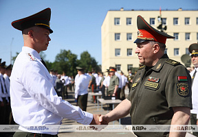 Торжественная церемония выпуска офицеров в Военной академии Беларуси