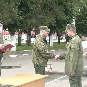 В 120 омбр завершились сборы с военнообязанными