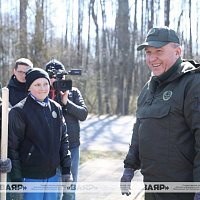 Белорусские военнослужащие традиционно принимают участие в республиканском субботнике