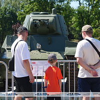 Уникальная выставка военной ретротехники у мемориального комплекса «Брестская крепость-герой»