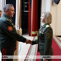  Министр обороны Беларуси вручил государственные награды и погоны полковника военнослужащим Вооружённых Сил