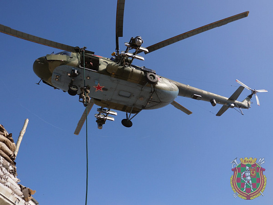 Экипажи белорусских вертолетов осуществили высадку тактического воздушного десанта