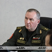 Министр обороны Беларуси провёл выездной личный приём граждан в Пуховичском гарнизоне
