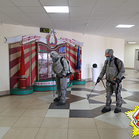 Сводный батальон РХБ защиты провел дезинфекцию двух школ и детского сада в Боровлянах