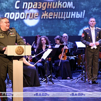 В Центральном Доме офицеров прошли праздничные мероприятия, посвящённые празднику весны — Дню женщин