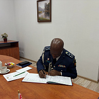 В Беларуси впервые аккредитован военный дипломат из Мозамбика